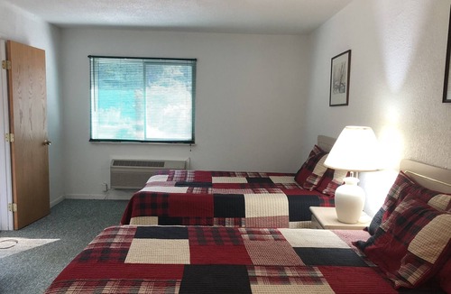 Hill City Apartment | # 207 Super Suite/HILL LAKE access on ATV TrailHead/GOLF!!