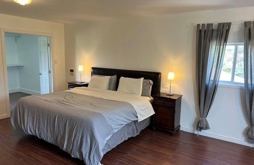 Springwater House | 220 Queen, Elmvale, Ontario