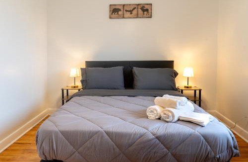 Carlingwood West - Glabar Park - McKellar Heights House | 2223 Fox Crescent- Home from home