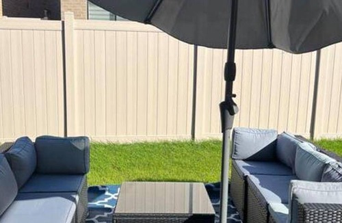 Oakville House | 229 m² House ∙ 4 bedrooms ∙ 10 guests