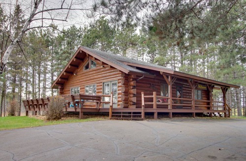 Deerwood House | 232 m² House ∙ 2 bedrooms ∙ 11 guests