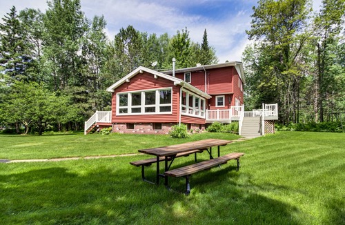 Duluth House | 232 m² House ∙ 4 bedrooms ∙ 6 guests