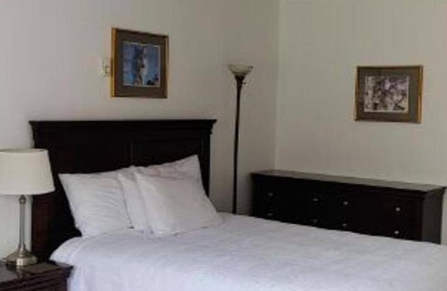 Algoma District Hotel | 25 m² Hotel ∙ 4 guests