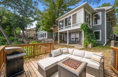 Plymouth House | 251 m² House ∙ 3 bedrooms ∙ 6 guests