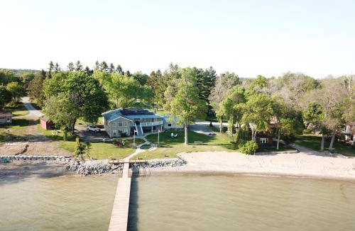 Leeds and the Thousand Islands House | 260 m² House ∙ 3 bedrooms ∙ 8 guests