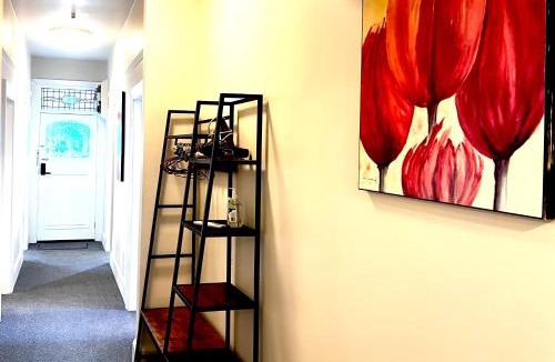 Christchurch City Centre Villa | 298 Home - CBD 4BR with Free Parking