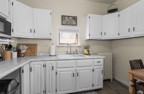 Superior Apartment | 2BR Near Duluth + Spacious & Work‑Friendly