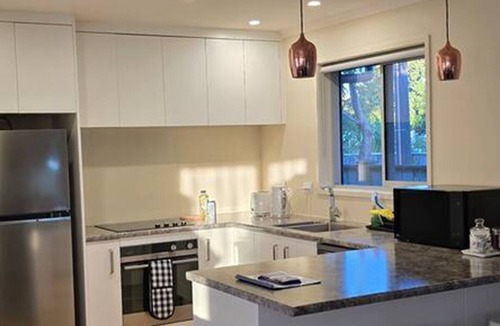 Palmerston North House | 3 Bedroom home in Palmerston North + BBQ + Sky Tv