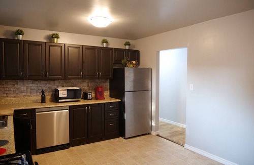 Amherstview Apartment | 3-bedroom apartment in Kingston