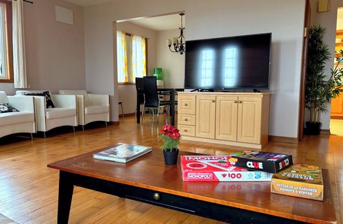 Hamilton Cottage | 3-bedroom cottage with WiFi and AC in Dunnville