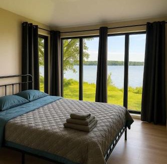 Lakefield House | 3-bedroom Englewood Lakefront Main House