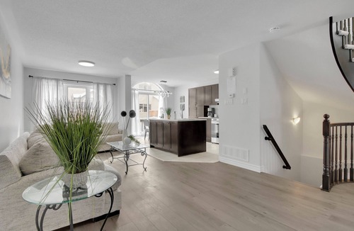 Ottawa Division House | 3-bedroom townhome in charming Ottawa with AC, WiFi. Enjoy your stay