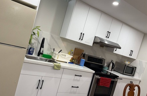 Central Erin Mills Apartment | 3 Star Basement Apartments in Mississauga