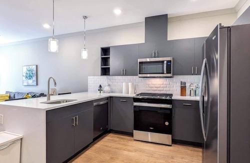 Dunellen Apartment | 329 Modern 1BR Apt Walk to NJT
