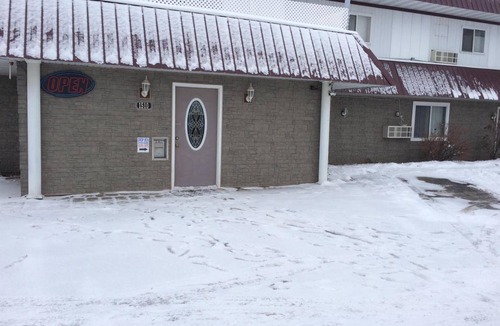 Thief River Falls Hotel | 33 m² Hotel ∙ 127 guests