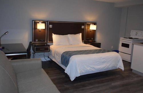 Petawawa Hotel | 37 m² Motel ∙ 2 bedrooms ∙ 6 guests