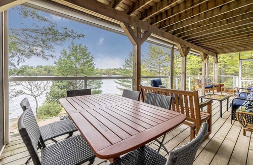Gravenhurst House | 372 m² House ∙ 6 bedrooms ∙ 15 guests