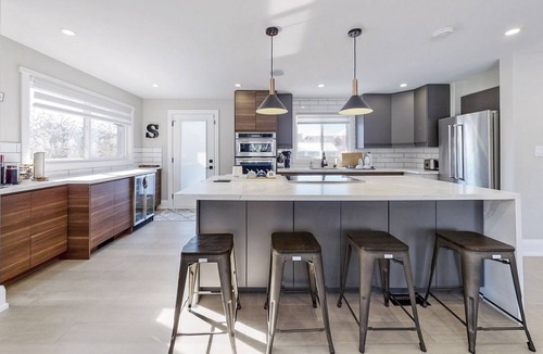 Bradford House | 3Bedroom 3bath &Office, kids party, playground, onsite storage/opt, pet friendly