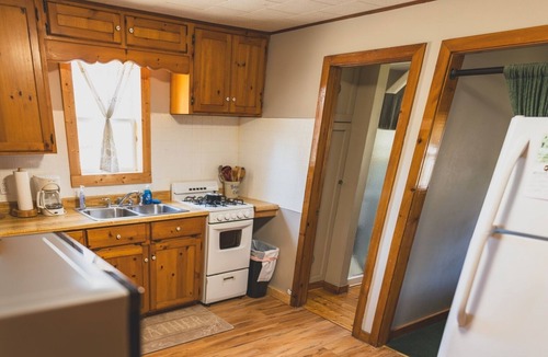 Backus Cabin | 3BR Lakefront Cabin w/Private Launch & Dock