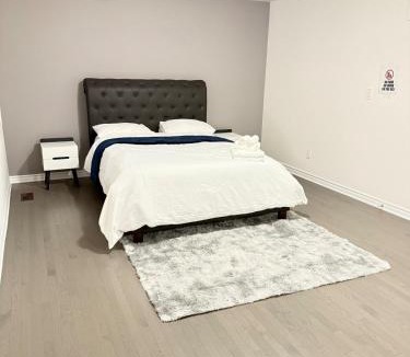 Port Colborne Apartment | 4-Bdrm Comfort with Fireplace mins from Downtown
