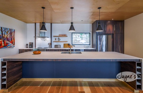 Algonquin Highlands Cottage | 4 bedroom, 2 bath, New Build! Modern! Kawagama Lake!