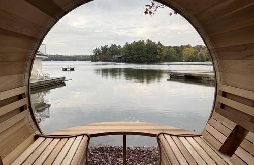 Muskoka Lakes Cottage | 4 bed 2 bath cottage on Lake Rosseau!