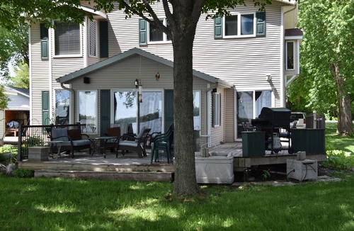 Willmar Cabin | 4-bedroom Cabin on Beautiful Eagle Lake in the Willmar Area