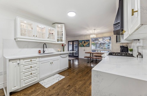 Port Hope House | 4 Bedroom Home with Hot Tub, Pool, BBQ and Backyard Oasis