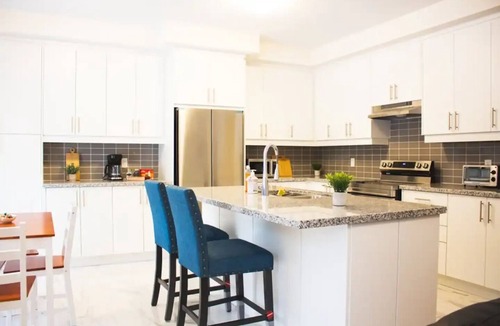 Springwater House | 4 BR Brand New Home by Snow Valley Ski Resortnn