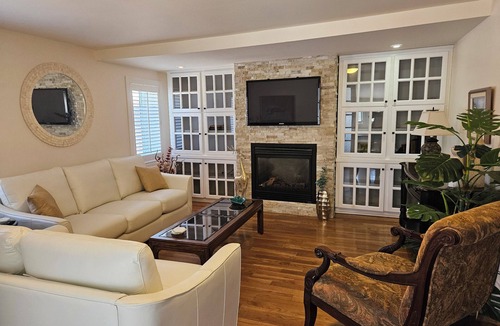 Callander House | 4 Minute drive to casino. Lake, park, marina, restaurants, stores 5 minute walk
