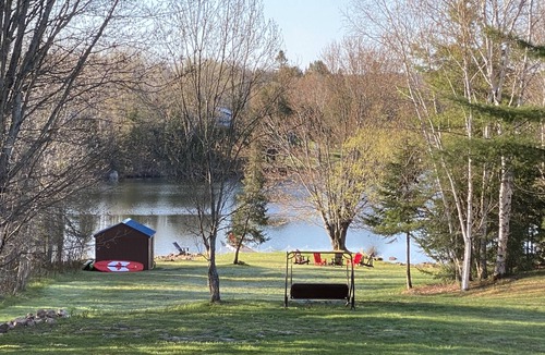 East Ferris Cottage | 4 season home on quiet lake perfect for a family vacation or couples getaway.