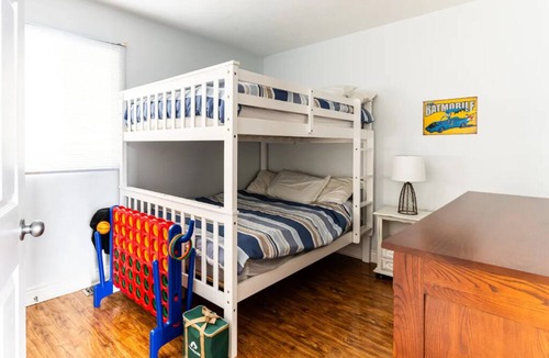 Springwater Cottage | 4 Seasons Cottage Welcome to our stunning lakefront cottage in Elmvale, Ontario.