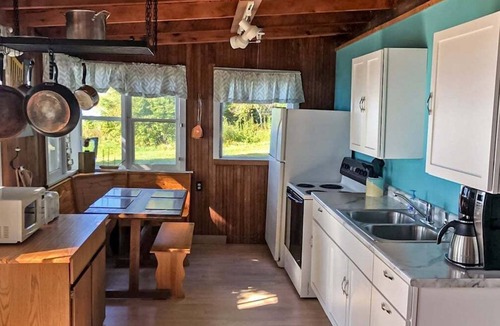Madeline Island House | 400 Feet Sugar Sand Beach - Barge Bay