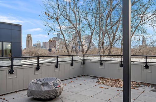 St. Anthony West Apartment | 426 Huck Minneapolis