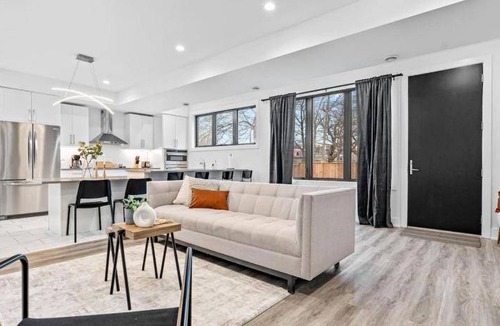 Downtown London House | 430 m² House ∙ 8 bedrooms ∙ 16 guests