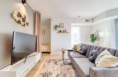 Bloor-Yorkville Apartment | 450 m² Apartment ∙ 1 bedroom ∙ 2 guests