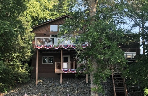 Sturgeon Lake House | 4br 2ba lake front escape, private beach and hot tub. Option for pontoon