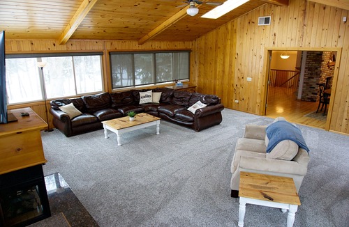 Fridley House | 5 bdrm house w/HOT TUB across from Moore Lake Park