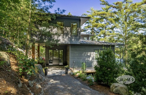 Rosseau Cottage | 5 bed 3 bath cottage on Lake Rosseau