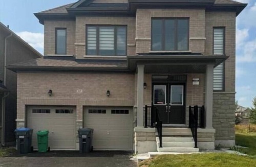 Brampton House | 5 Bedroom Family House