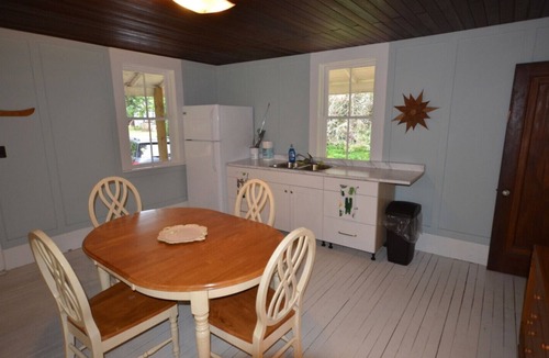 Highland Grove Cottage | 5 Bedroom Farmhouse on Baptiste Lake