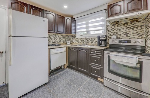 Fenelon Falls Cottage | 5 br cottage in fenelon falls