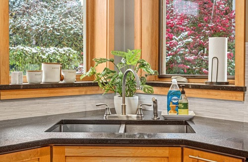 Coon Rapids House | 5 BR Lakeside Retreat w/ Huge Rec Space!