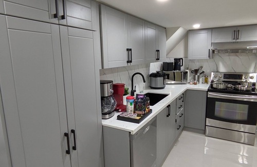 Oakville House | 5 min walk to Sheridan cozy basementnBrand new basementnSeparate entrance