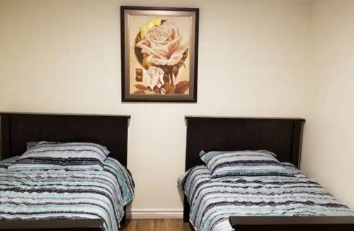 Central Erin Mills Apartment | 5 Star Basement Apartments #4