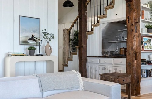 Wainfleet Villa | 5000 sqft Beach House With Private Beach, Fireplaces, Hot Tub, Peloton Gym