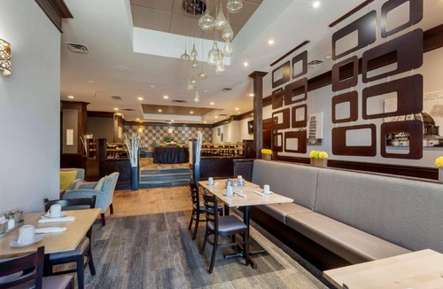 Northeast Mississauga Hotel | 58 m² Hotel ∙ 127 guests