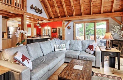 Rosseau Cottage | 5bdrm, 4bath, Boathouse, 2 bdrm Bunkie, all day sun!