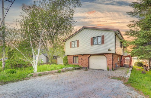 Janetville House | 6 bedroom, breathtaking view , stunning lakefront, hotub , 50 Min T.O