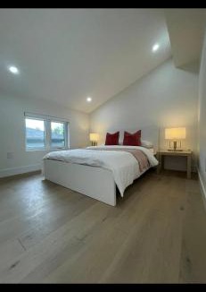 Welland House | 6 BEDROOM MODERN AND LUXURY HOME